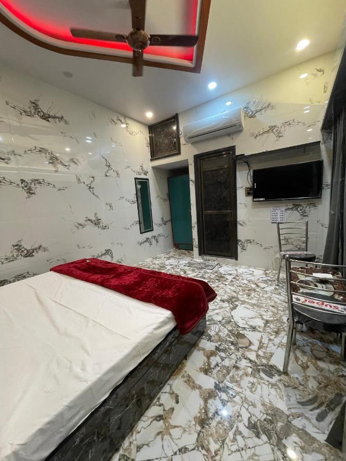 ורנאסי Kashi Dham Home Stay מראה חיצוני תמונה