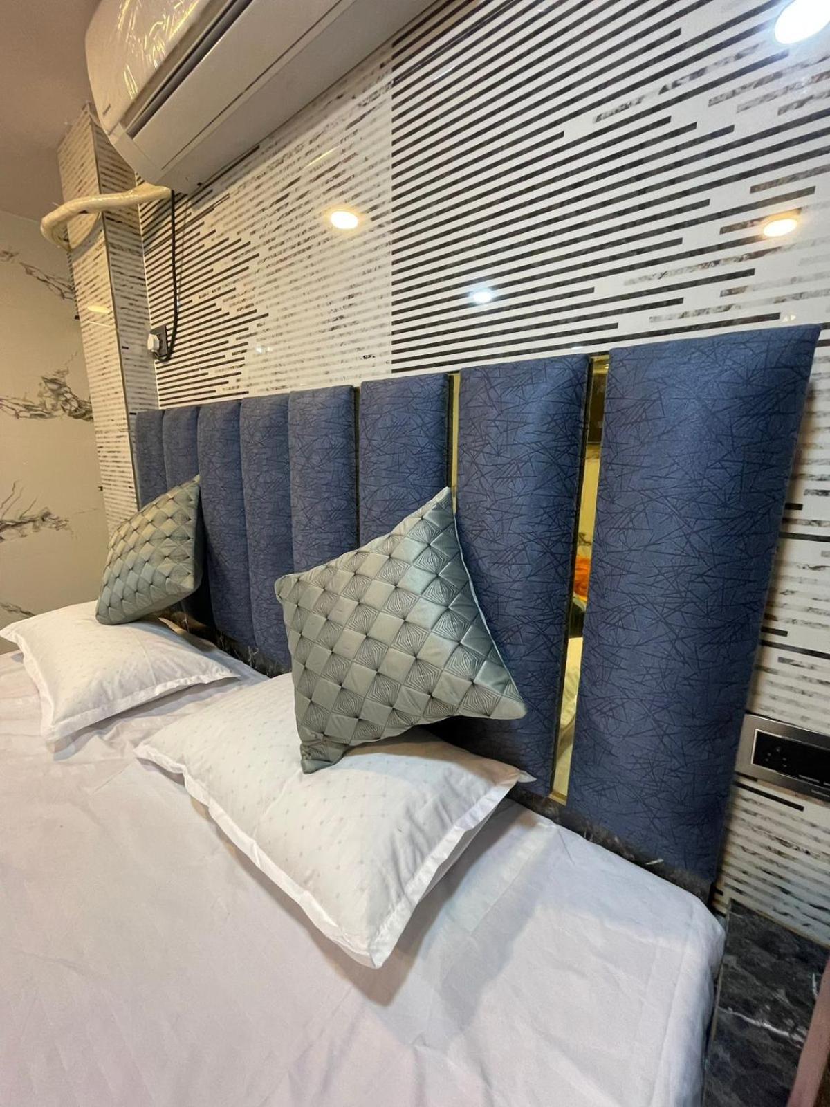 ורנאסי Kashi Dham Home Stay מראה חיצוני תמונה